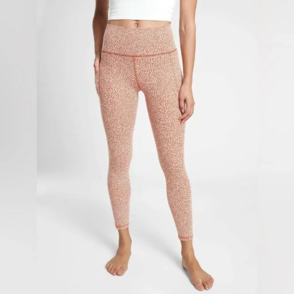 Athleta Salutation Stash Pocket II Textured Tight Leopard Print Small